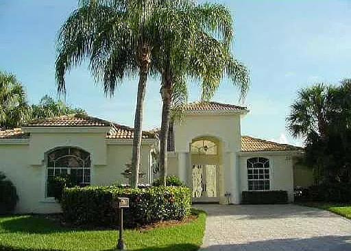 9067 Long Lake Palm Dr