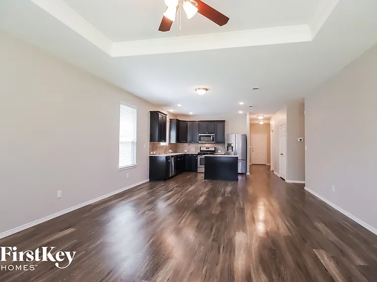 2092 Lost Timbers Dr — Photo 3