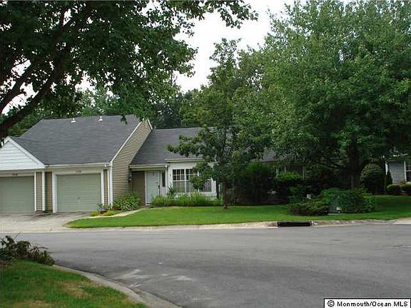 2nd image of 892 Stratford Court #D