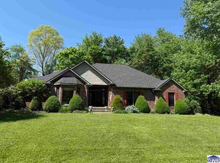 3823 Autumn Ridge Rd, Terre Haute, IN 47802