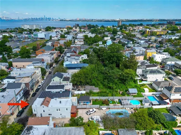 208 Saint Mary's Avenue image 41 of 47