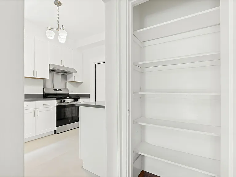 1828-1830 Anza St #3 — Photo 14