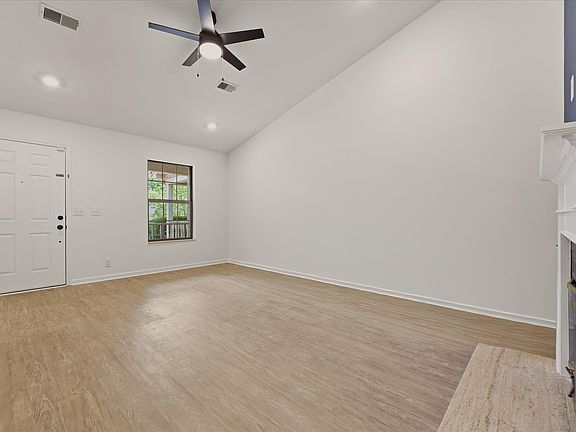 5th image of 534 Upsall Dr