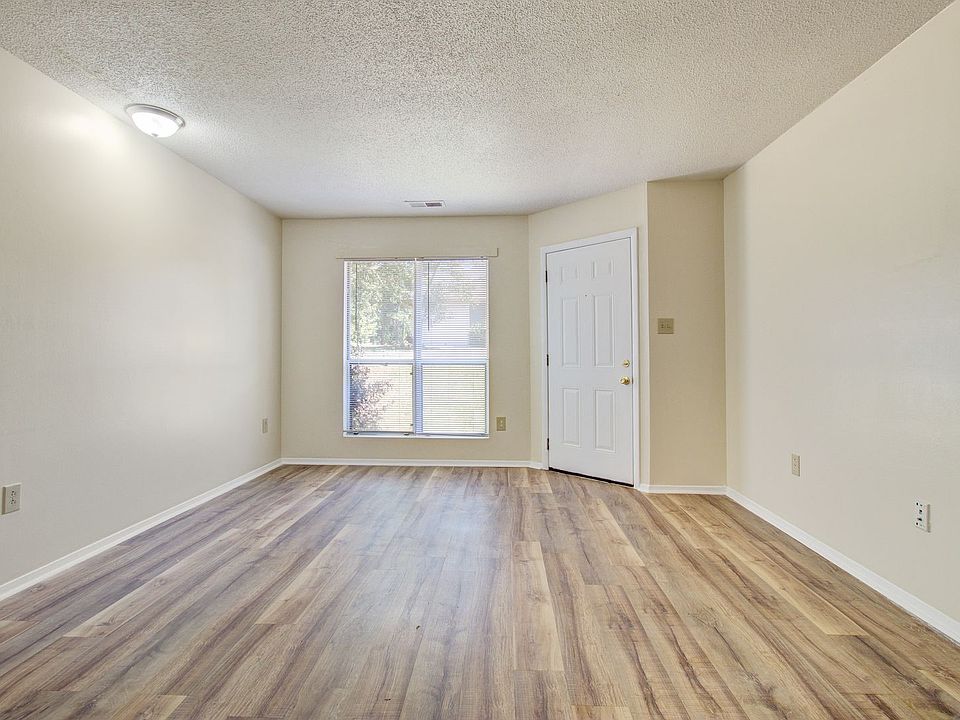2nd image of 197 Lamplighter Ln #1B