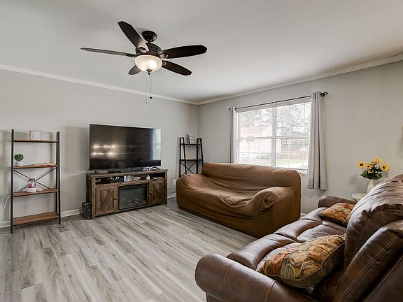 4th image of 511 Autumn Glen Rd