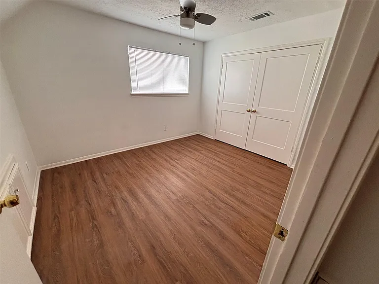 20610 Shillington Ct — Photo 12
