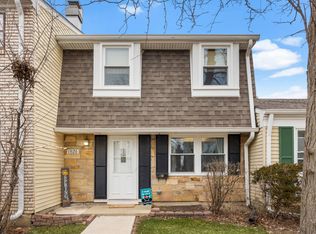 1926 Farnham Ct, Schaumburg, IL
