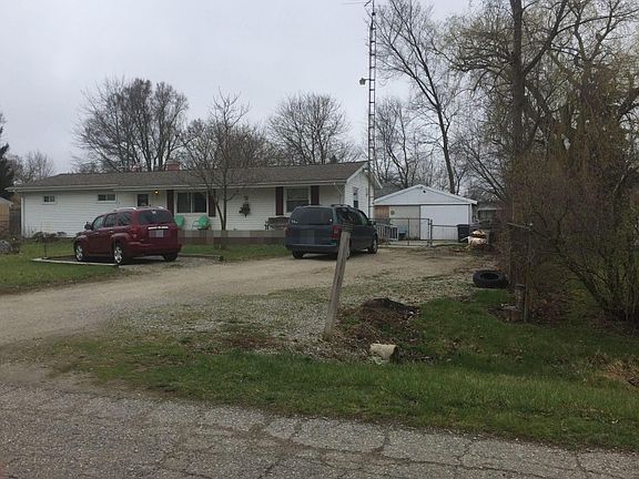 3rd image of 9083 Maplewood Dr