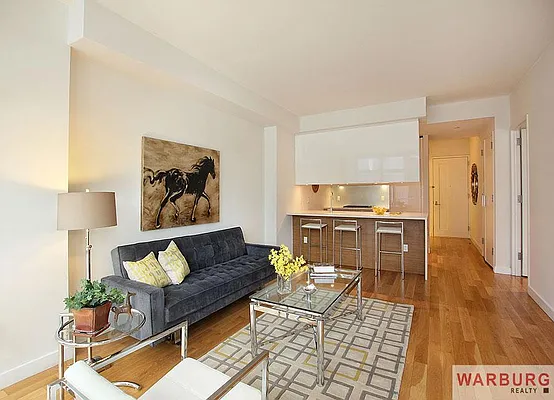 Sold by Warburg | media 5