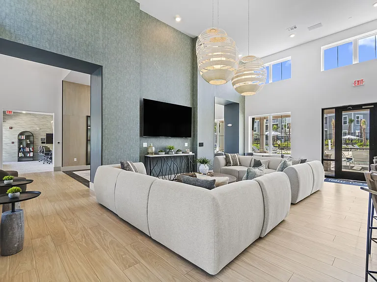 The Quinn Luxury Apartments — Photo 42