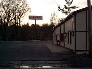 2nd image of 6902 Railroad Ave