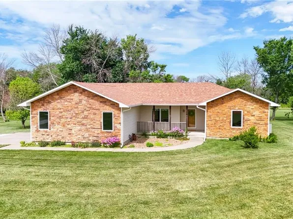 144 Hayes Rd, Wellsville, KS 66092