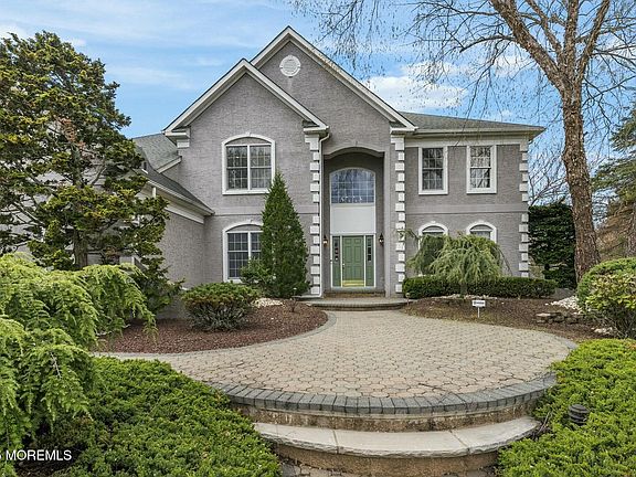2nd image of 530 Turtle Hollow Drive