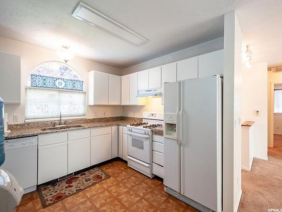 4th image of 338 E Park Creeke Ln