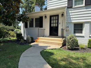 1215 Priscilla Ln, Alexandria, VA 22308