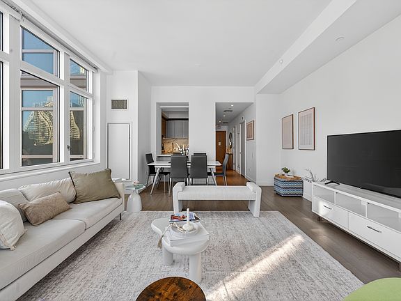 5th image of 305 E 51st St APT 15F