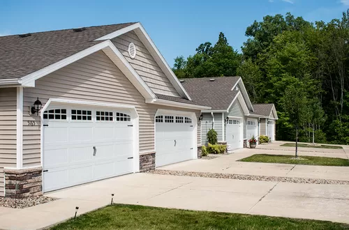 Discover Rental Living in a Welcoming Neighborhood Setting - Redwood Grand Blanc