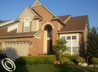 16321 Lincoln Dr, Northville, MI 48168