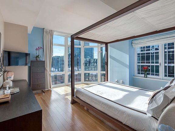 4th image of 555 W 59th St APT 23B