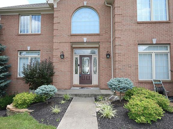 2nd image of 4453 Hidden Oaks Ln