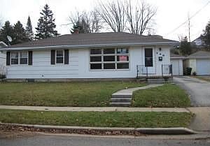 1st image of 140 Barwig Ave