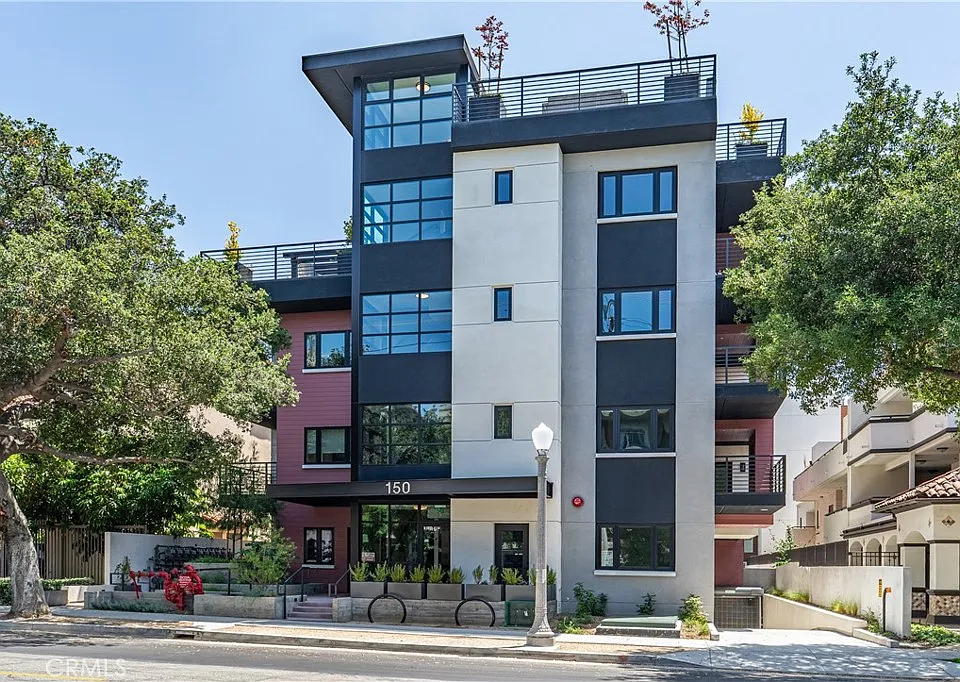 150 S Oak Knoll Ave #103