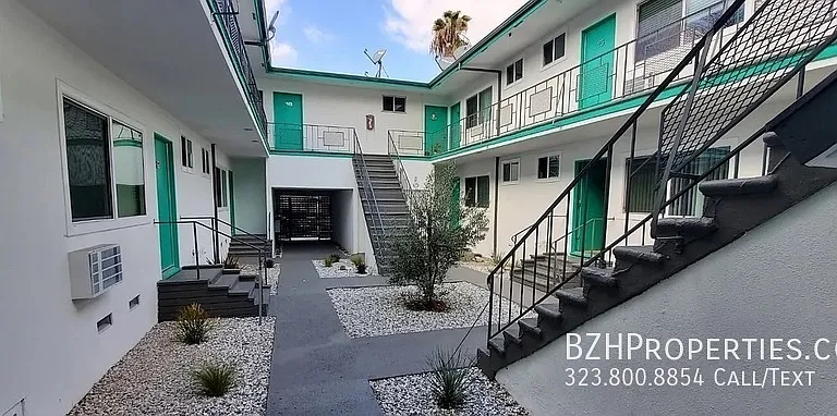 252 S New Hampshire Ave — Photo 12