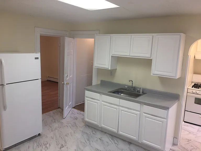 28 Cedar St #1 — Photo 29