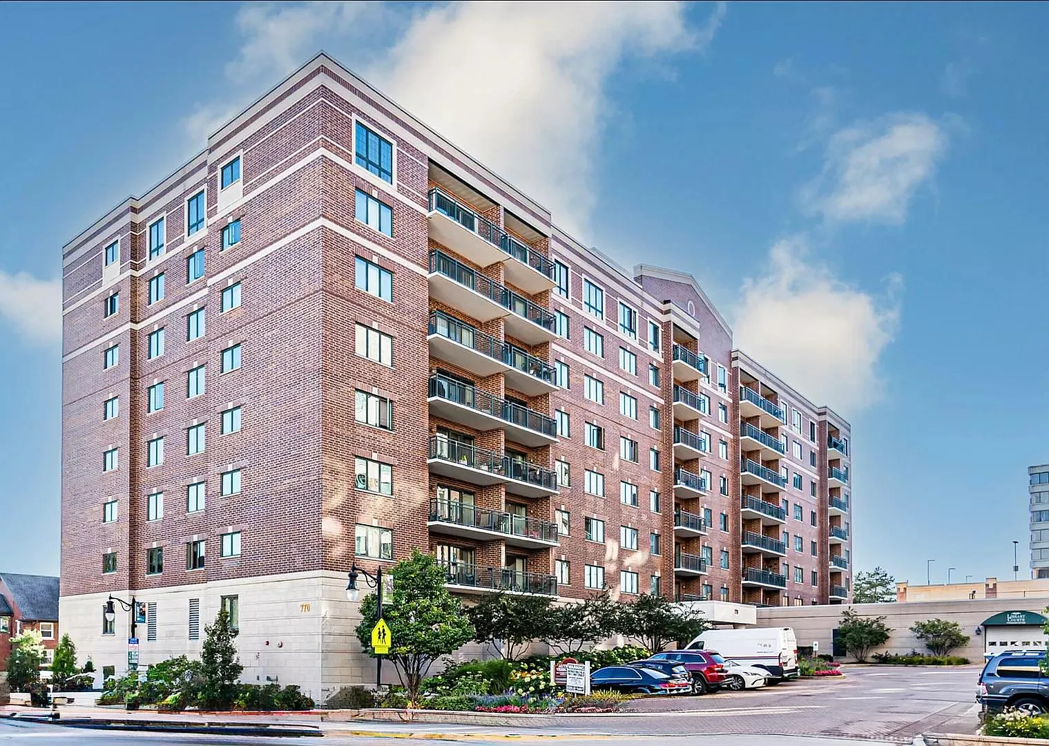 2 bed, 1337 sqft, $2,625 — Photo 3