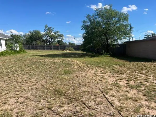 417 W Avenue X, San Angelo, TX 76903