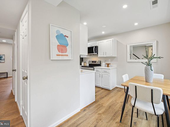 3rd image of 4804 Bradley Blvd #200
