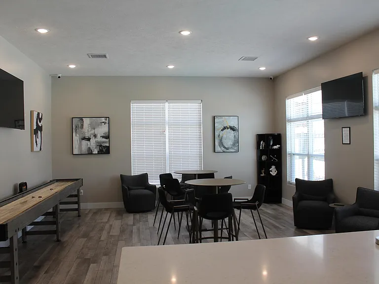 Talon Apartments — Photo 6
