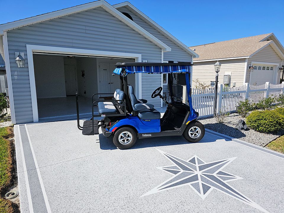Golf cart with 2 sets of golf clubs