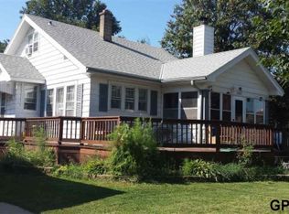 2867 Potter St, Omaha, NE 68112