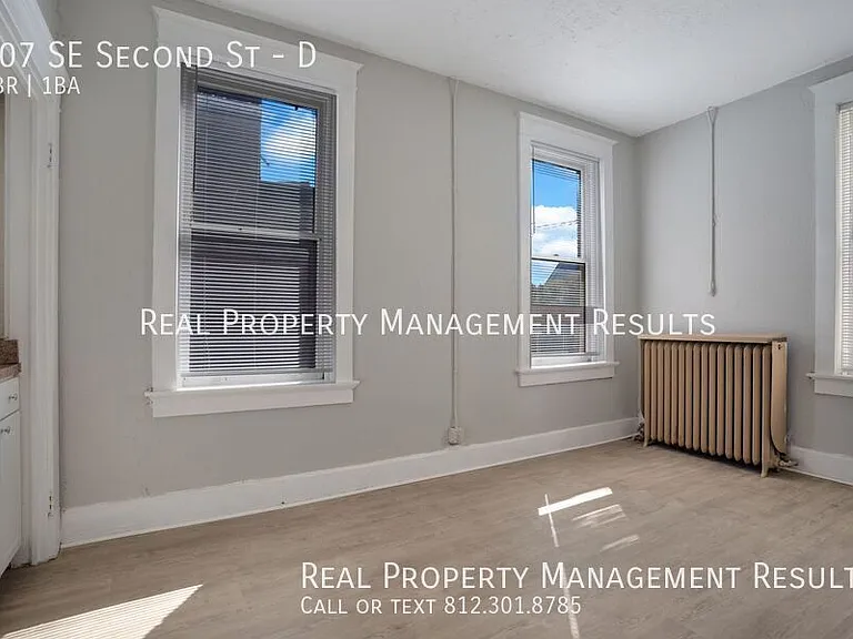 307 SE 2nd St #D — Photo 7