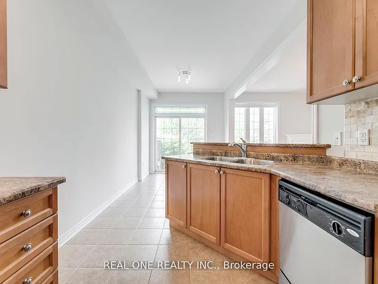 1263 Craigleith Rd — Photo 11
