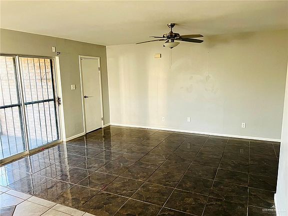 4th image of 817 Marinel Ln