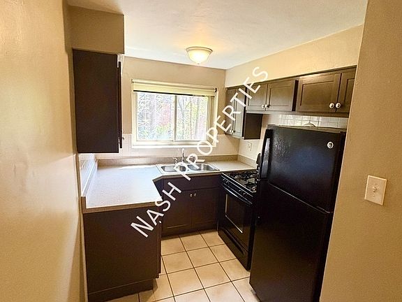 4th image of 3312 Russell Blvd APT 3