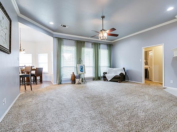2nd image of 6021 Stratford Ave