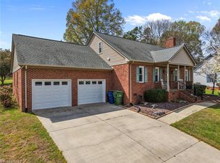 418 Wildwood Ln, Graham, NC 27253