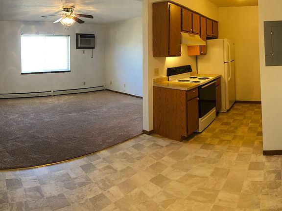 Kitchen, dining room, living room