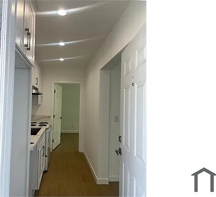 1 bed, $2,200 — Photo 4