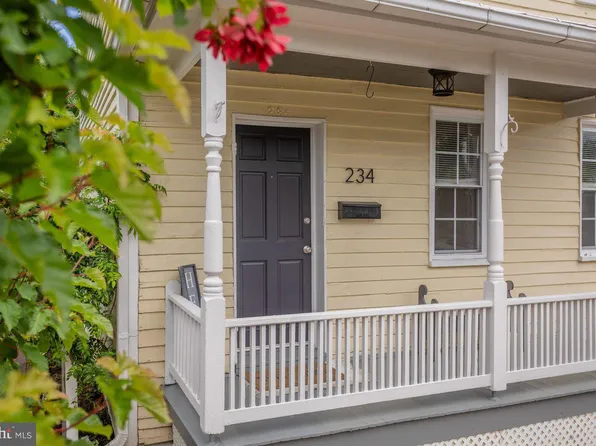 234 N Main St, Woodstock, VA 22664