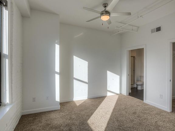 4th image of 417 Howard St #317