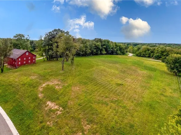 Nottinghill Cir NW, North Canton, OH 44720