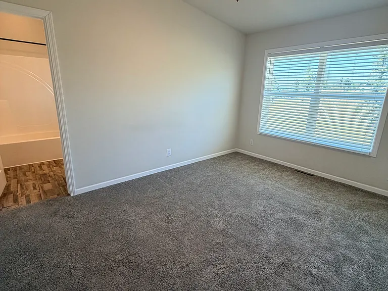 109 Grays Dr — Photo 8