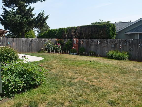 5th image of 15314 NE 16th St