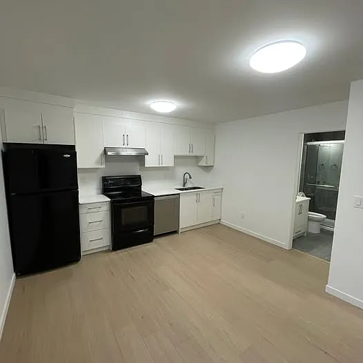 1737 176th St #9 — Photo 3