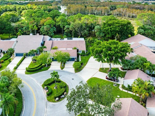 41 Edinburgh Drive, Palm Beach Gardens, FL 33418