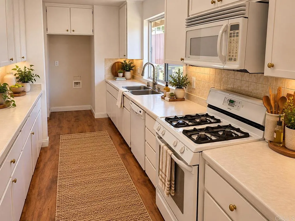 3 bed, 1536 sqft, $5,995 — Photo 4